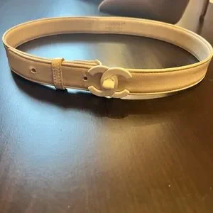 Rare Authentic Chanel CC cream/off white belt Size S   70/28 Leather belt Chanel White size 70 cm in Leather - 44041026 main image 3